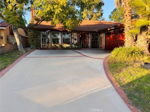 28771 Timberlane St, Agoura Hills, CA, 91301-1740 | Card Image
