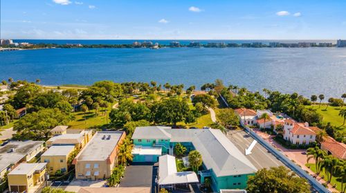 10-421 S Lakeside Dr, Lake Worth Beach, FL, 33460-4655 | Card Image