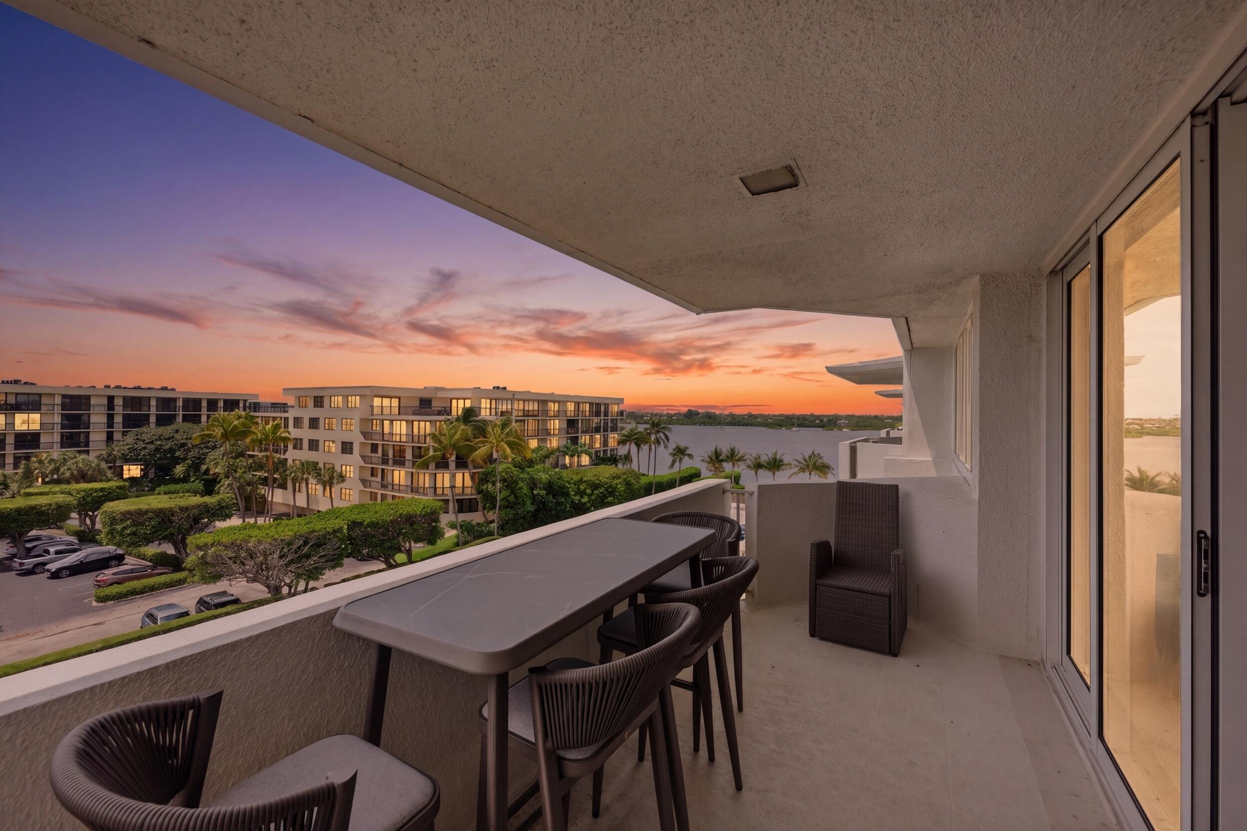 Residential in Palm Beach 3