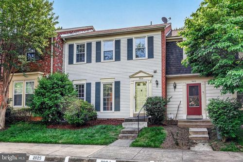 9608 Masterworks Dr, VIENNA, VA, 22181-6103 | Card Image