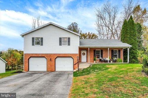 3467 Church St, CHAMBERSBURG, PA, 17202-8162 | Card Image