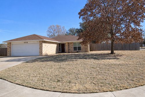 1 Daisy Cir, Wichita Falls, TX, 76310-3139 | Card Image
