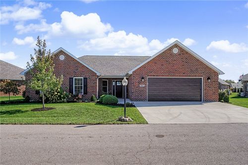 864 W Bentley Circle, Troy, OH, 45373 | Card Image