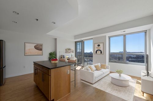 808-929 Portland Ave, Minneapolis, MN, 55404-1245 | Card Image