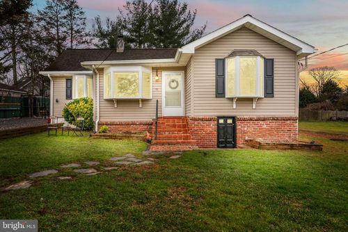 98 Brandywine St, CHADDS FORD, PA, 19317-9052 | Card Image