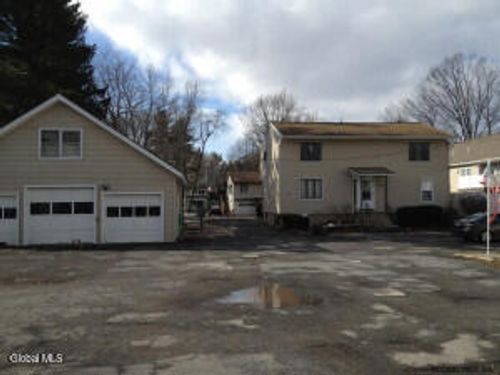 apt-2-2010 Curry Rd, Schenectady, NY, 12303-4043 | Card Image