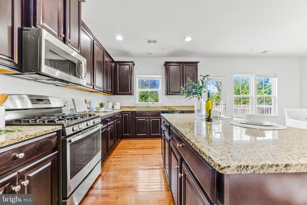 Fox River Hills Way, Glen Burnie, MD 21060