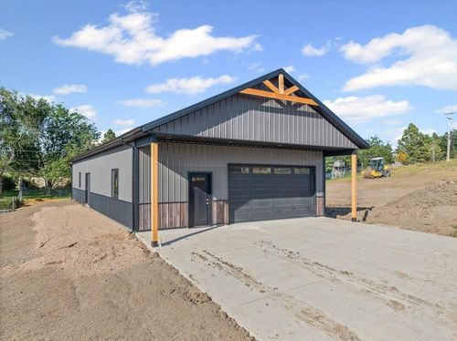 841 Heritage St, Belle Fourche, SD, 57717-4411 | Card Image