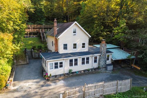 2 Juengstville Ln, Brewster, NY, 10509-2236 | Card Image