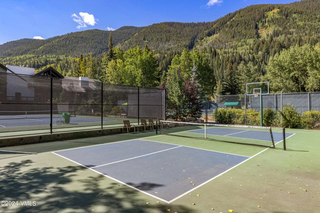 B4 - 4770 Bighorn Rd, Townhouse with 3 bedrooms, 3 bathrooms and 1 parking in Vail CO | Image 28