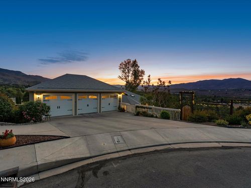 3195 Heatheridge Ln, Reno, NV, 89509-3021 | Card Image