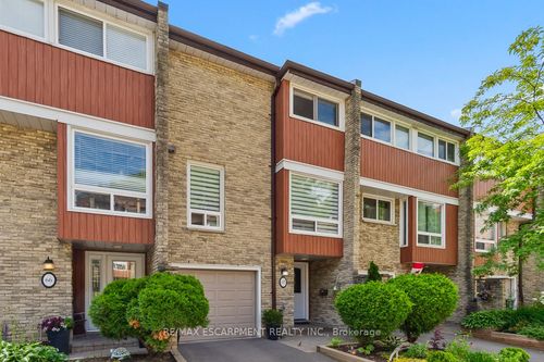 67-915 Inverhouse Dr, Mississauga, ON, L5J4B2 | Card Image