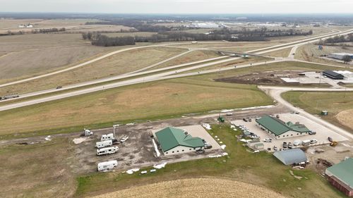 3029 County Road 1325, Moberly, MO, 65270-5152 | Card Image