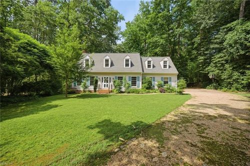 6657 Branch Rd, Hayes, VA, 23072-3016 | Card Image