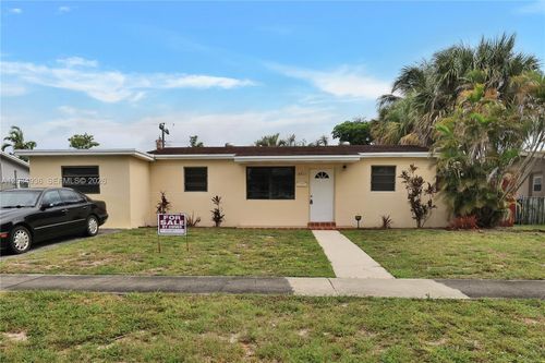6211 Nw 19th St, Sunrise, FL, 33313-2903 | Card Image