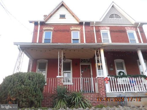 1224 E 11th St, EDDYSTONE, PA, 19022-1355 | Card Image