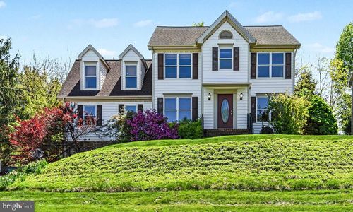 1242 Jill Dr, Hummelstown, PA, 17036-9021 | Card Image