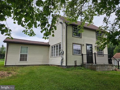 1645 Long Pond Rd, Long Pond, PA, 18334-7981 | Card Image