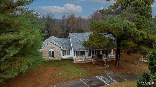 18049 Thomas Dr, Dexter, MO, 63841-9060 | Card Image