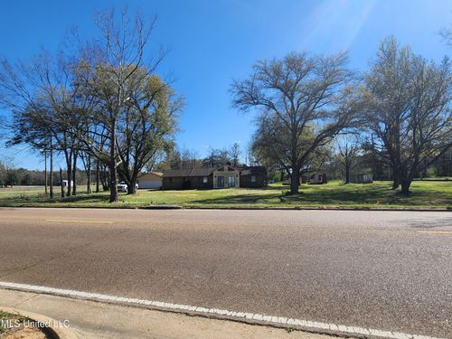 7523 S Siwell Rd, Byram, MS, 39272-9714 | Card Image