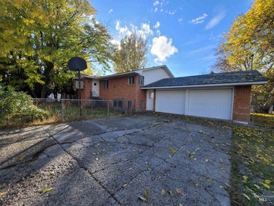 939 N Eisenhower St, House other with 5 bedrooms, 2 bathrooms and 2 parking in Jerome ID | Image 2