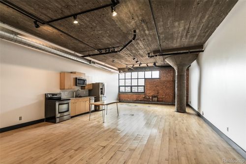 loft-207-unit-16-460 W Canfield Street, Detroit, MI, 48201 | Card Image