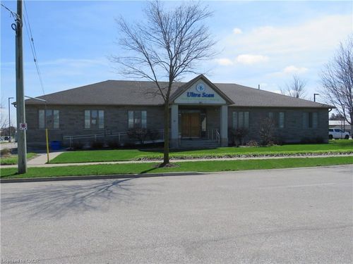 31 Beacon Point Crt, Breslau, ON, N0B1M0 | Card Image