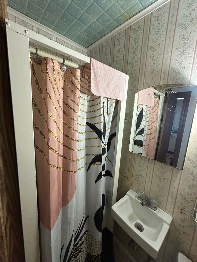 5 Sunnyslope Dr, House other with 4 bedrooms, 2 bathrooms and null parking in Middletown CT | Image 18