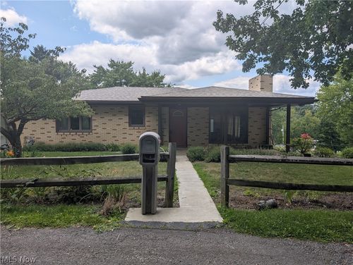 16251 John Ave, East Liverpool, OH, 43920-3825 | Card Image