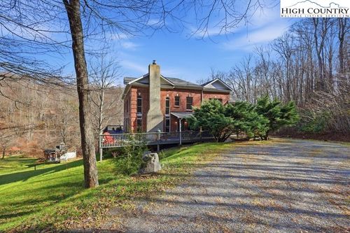 205 Timber Lakes Dr, Todd, NC, 28684-9064 | Card Image