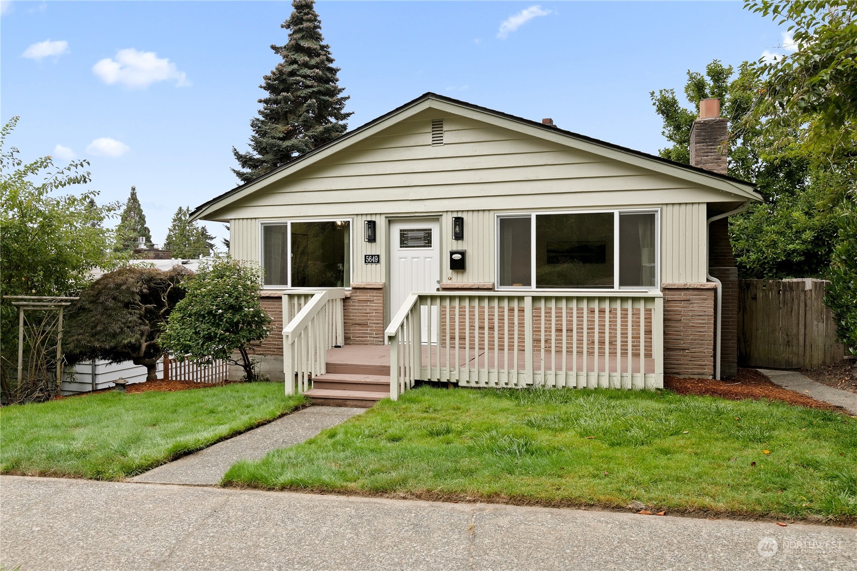 37th Ave, Seattle, WA 98126