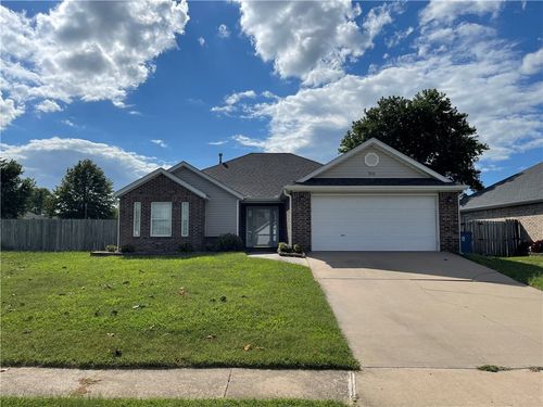 910 Sw Cheyenne Dr, Bentonville, AR, 72712-3506 | Card Image
