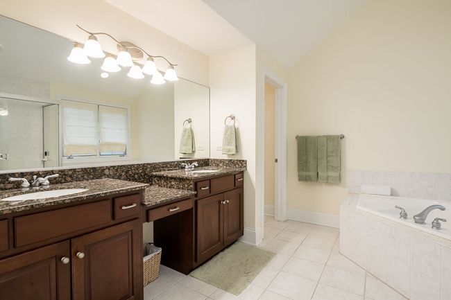 835 S Chatham Ave, House other with 4 bedrooms, 5 bathrooms and 2 parking in Elmhurst IL | Image 20
