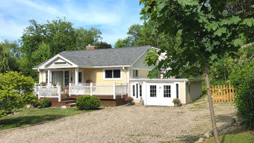 5210 Hilltop Dr, Wonder Lake, IL, 60097-8704 | Card Image