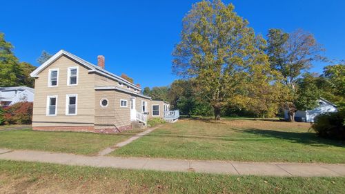 32 N Maple St, Enfield, CT, 06082-4615 | Card Image