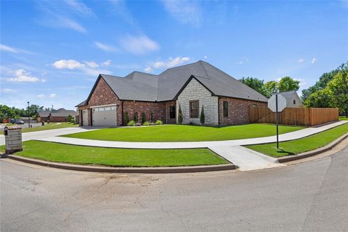 1217 Crimson Drive, Weatherford, OK, 73096 | Card Image