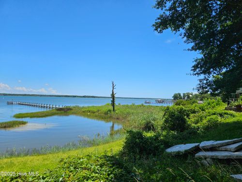 139 Hall Point Rd, Sneads Ferry, NC, 28460-6572 | Card Image