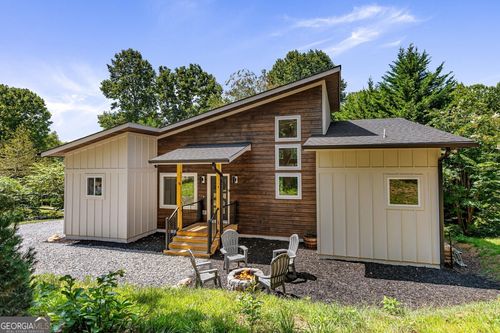 82 Circle Dr, MORGANTON, GA, 30560-3626 | Card Image