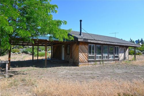 7021 Quarry Rd, Weed, CA, 96094-9622 | Card Image