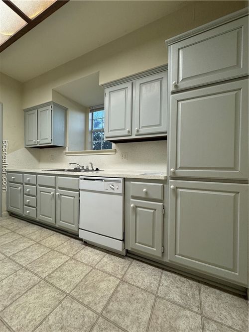 300-400 Nagle Street, College Station, TX, 77840 | Card Image