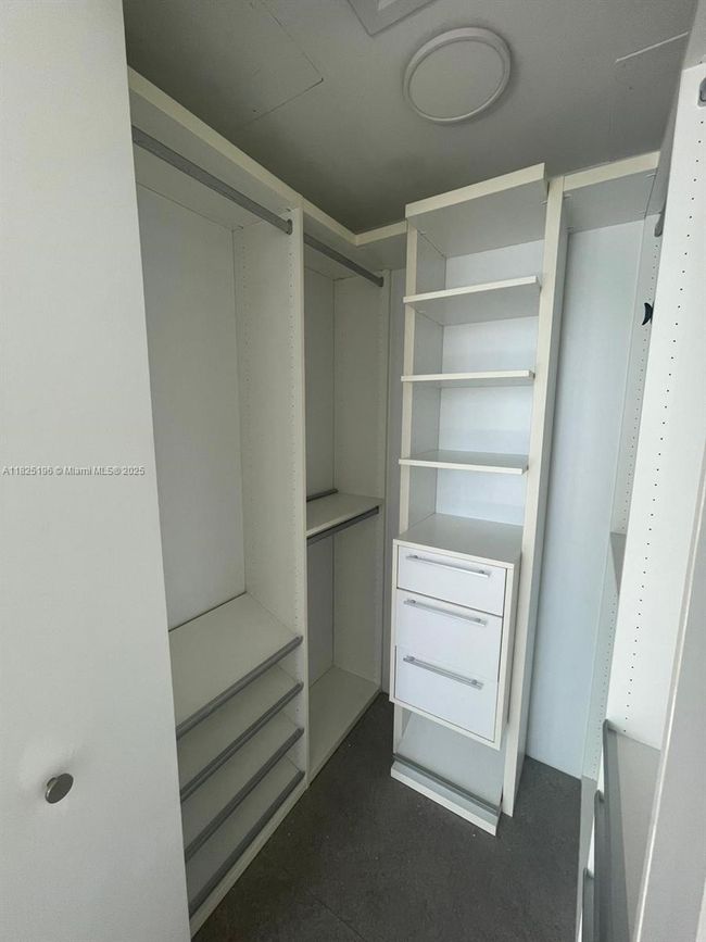 UNIT-2304 - 1300 S Miami Ave, Condo with 1 bedrooms, 1 bathrooms and null parking in Miami FL | Image 17