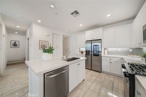 3040 Cove St, Rancho Mission Viejo, CA, 92694-1728 | Card Image