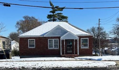 5300 Bermuda Dr, Normandy, MO, 63121-1408 | Card Image