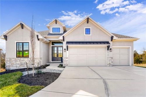 3352 W 133rd St, Leawood, KS, 66209 | Card Image