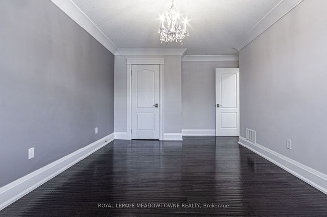729 Wettlaufer Terr, House other with 5 bedrooms, 4 bathrooms and 2 parking in Milton ON | Image 32