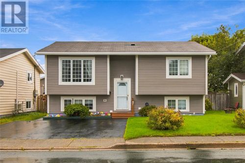 87 Guzzwell Dr, St. John's, NL, A1A4M6 | Card Image