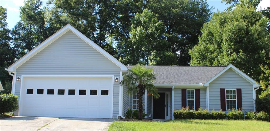 Amelia Grove Ln, Lawrenceville, GA 30045