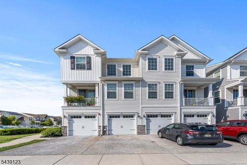 19 Tippet St, Hillsborough, NJ, 08844-3509 | Card Image