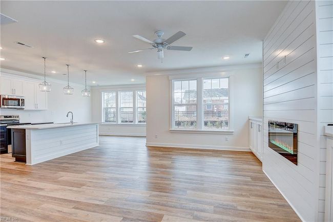 Sample photo family room/kitchen | Image 9