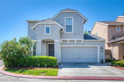 4605 W Javier Way, Fresno, CA, 93722-7022 | Card Image